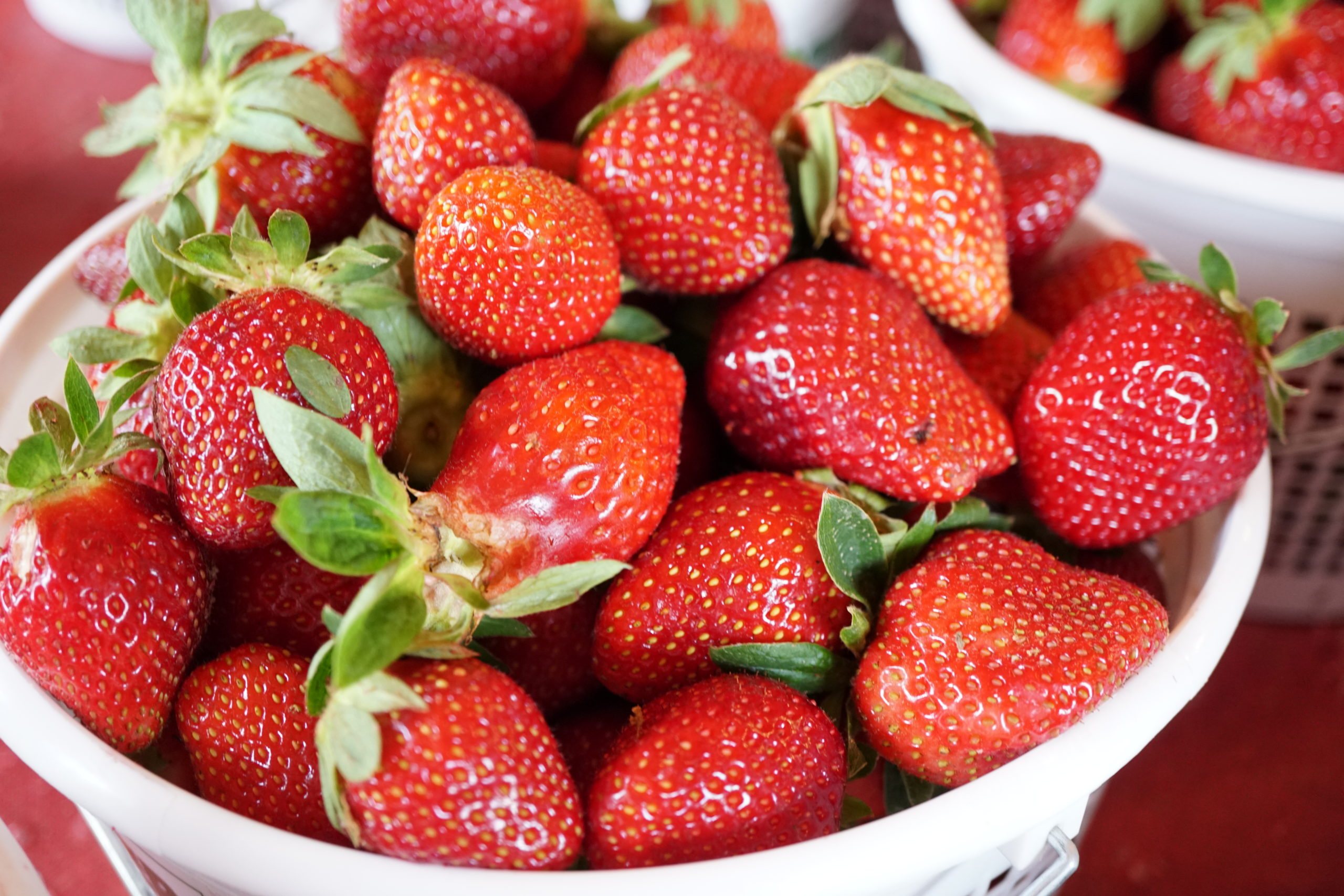 are-strawberries-acidic